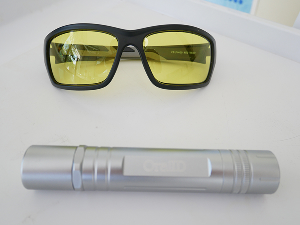 口腔内蛍光観察装置